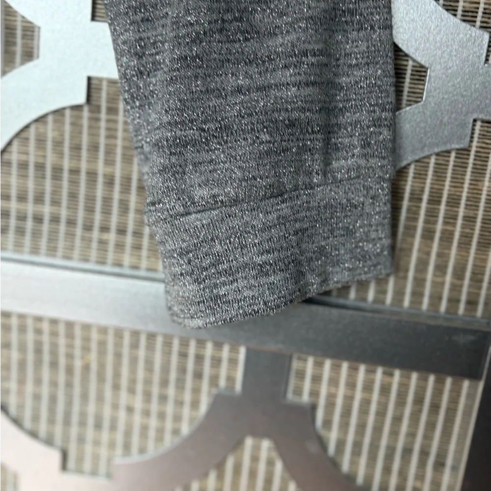 Elegant Silver Blouse with Chic Design - Picture 4 of 5